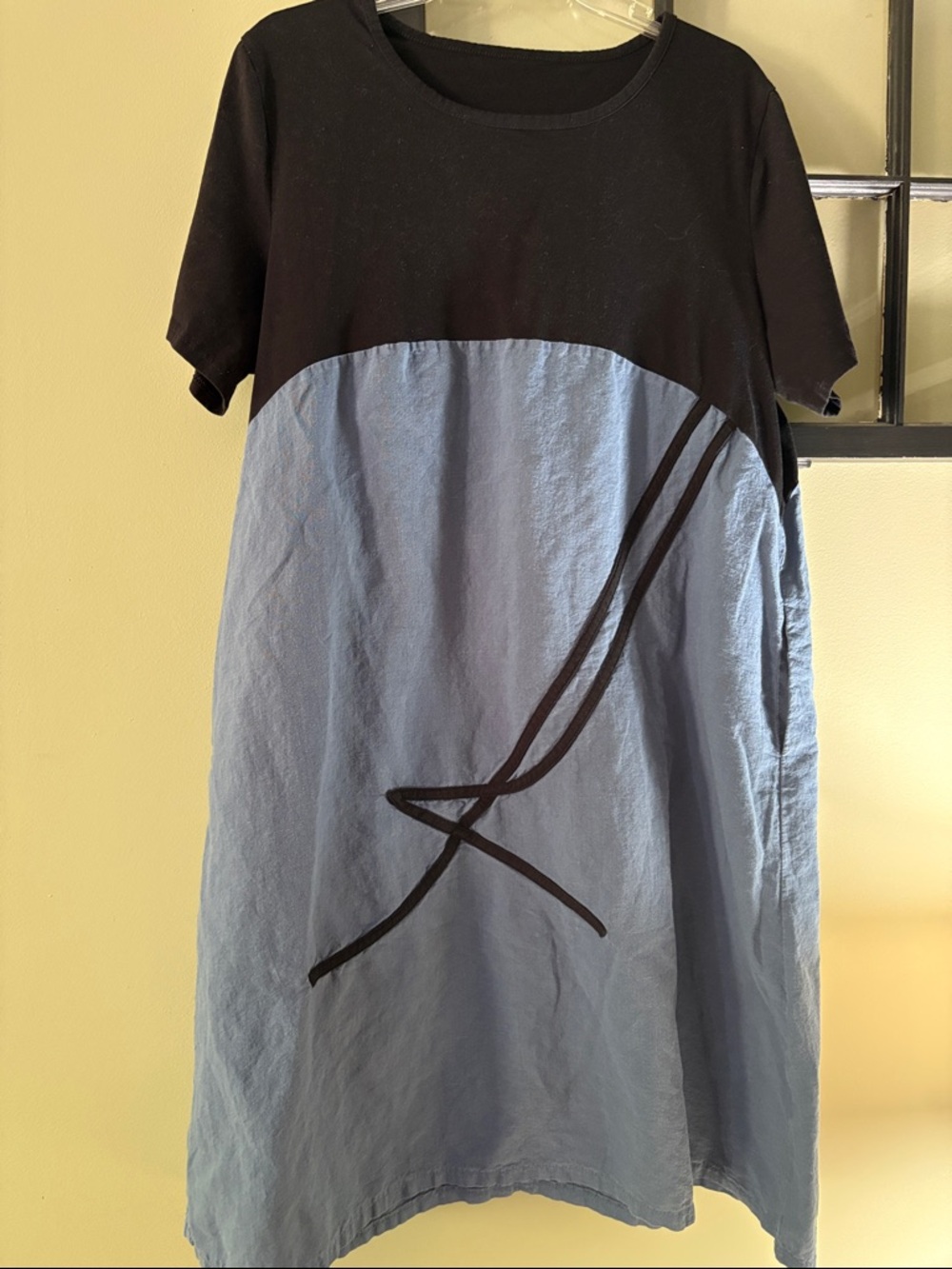 Two-Tone Black and Light Blue Short Sleeve Dress
